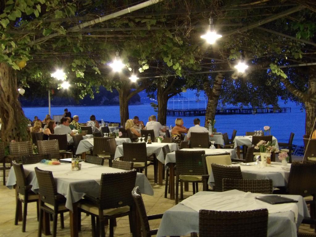 Dassia Beach Hotel Esterno foto
